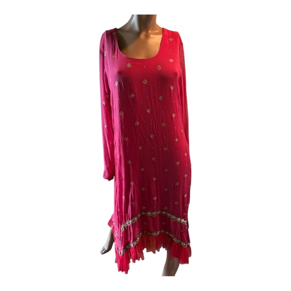 Izzumi Mehta Dresses & Skirts - Izzumi Mehta Indian couture pink/gold Medium midi long sleeved dress